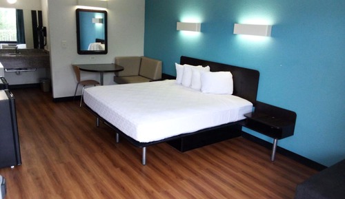 Room, 1 King Bed, Non Smoking