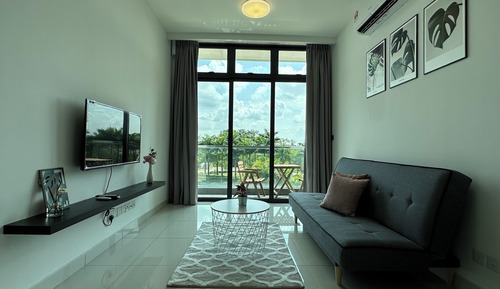 Comfort Apartment, 1 Queen Bed, Balcony, Pool View