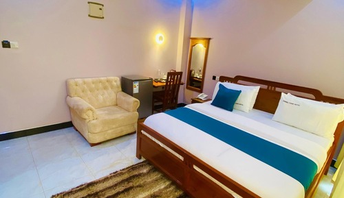 Deluxe Room, City View