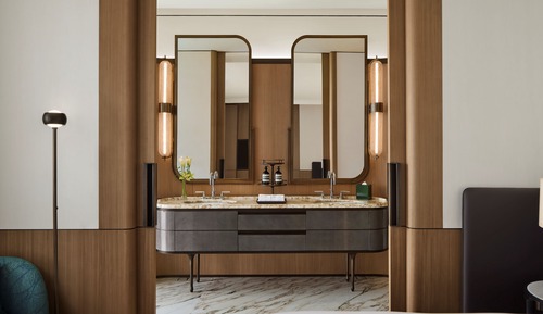 Suite, 1 King Bed (Waldorf)