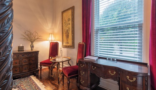 Royal Room, 1 King Bed, Private Bathroom