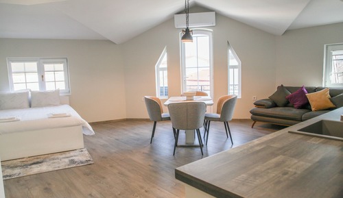 Comfort Apartment, City View