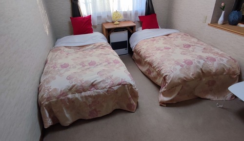 Twin Room, Mountain View