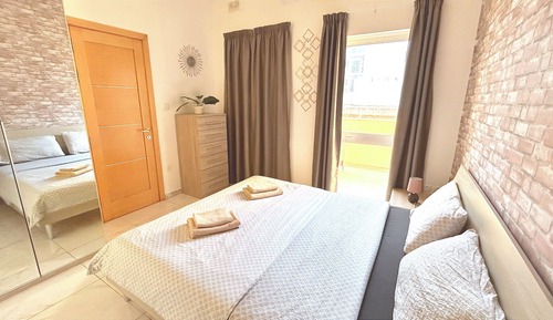 Superior Apartment, Valley View