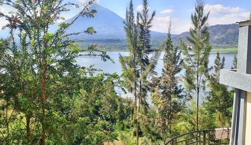 Standard Double Room Single Use, 1 Bedroom, Balcony, Lake View