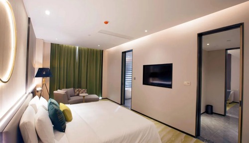 Luxury Suite
