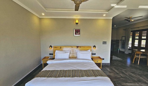 Family Room, Mountain View