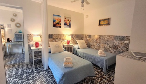 Design Quadruple Room
