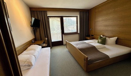 Superior Triple Room, Balcony, Mountain View