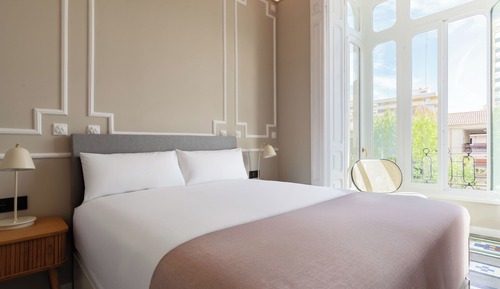 One-Bedroom Comfort Apt with terrace