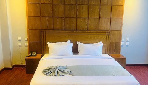Deluxe Room, City View