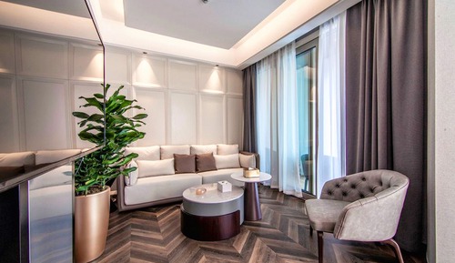 Panoramic Room