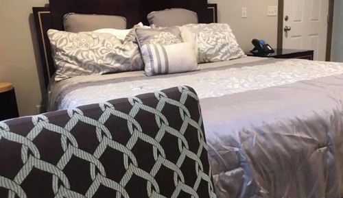 Deluxe Suite, 1 King Bed, Kitchenette