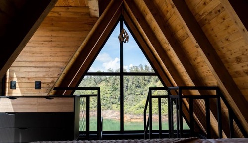 Superior Chalet, Lake View