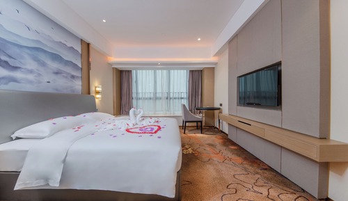Superior Double Room, 1 Queen Bed, Hill View