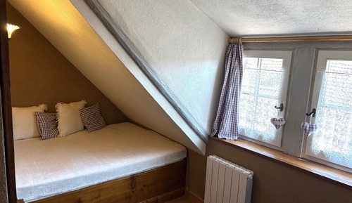 Suite, Private Bathroom