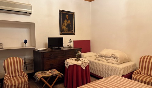 Classic Triple Room, Balcony, Hill View