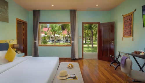 Family Suite, Connecting Rooms, Pool View