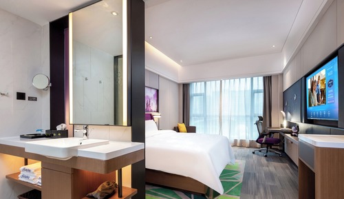 Comfort Single Room, 1 Queen Bed, Private Bathroom, City View