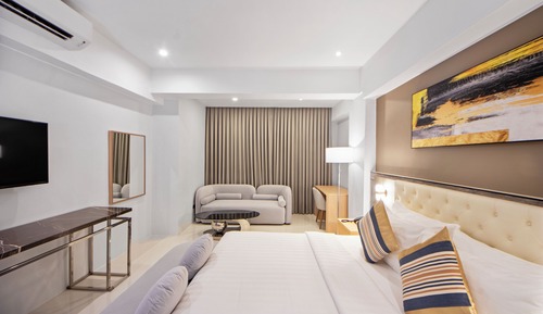 OLIVE SUITE ( Kind Sized )