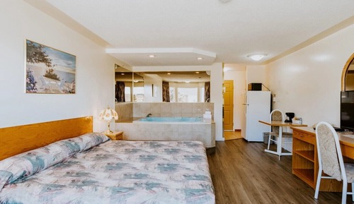 Suite, 1 King Bed