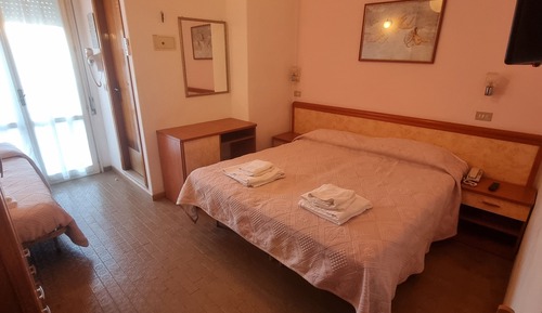 Economy Triple Room