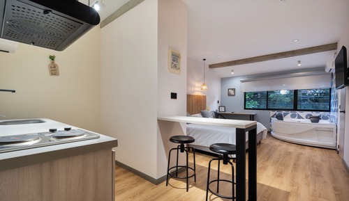 Deluxe Room, Kitchenette
