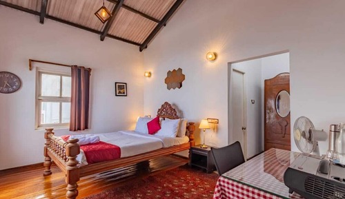 Luxury Triple Room, 1 Bedroom, Non Smoking, Mountain View