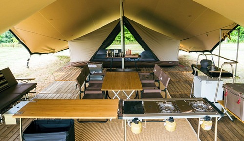 Field Villa Large double tent with a natural feel