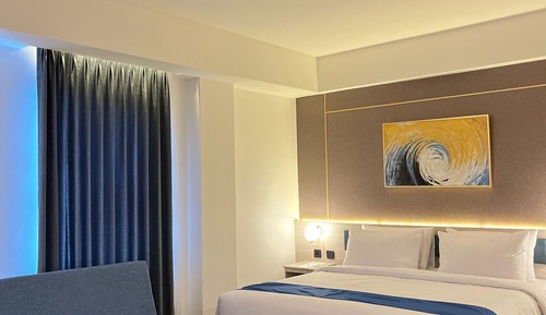 Premier Suite, City View