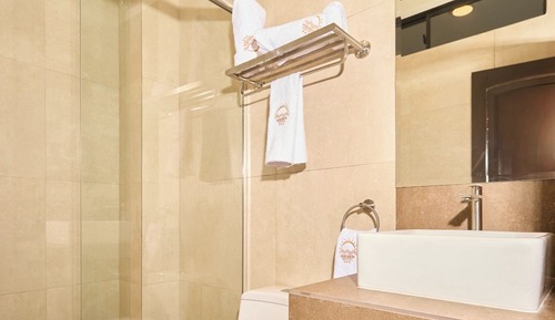 Superior Room, 1 King Bed, City View