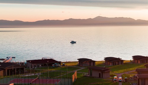 Luxury Villa, Multiple Beds, Kitchen, Lake View