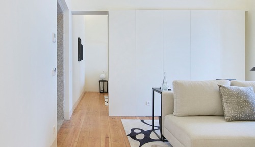 Suite, Courtyard View