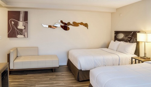 Basic Double Room, 2 Queen Beds, Kitchenette