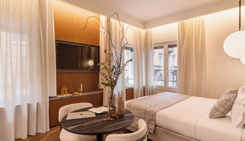 Deluxe Apartment, City View