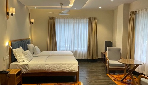 Luxury Studio Suite, Balcony, Hill View