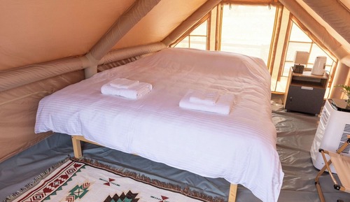 Comfort Tent, Hill View