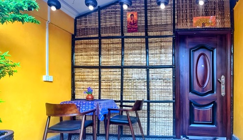 Economy Room