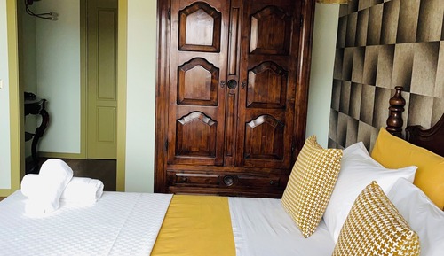Room, Sea View