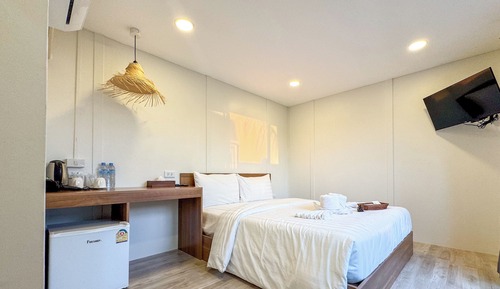 Superior Room, Garden View
