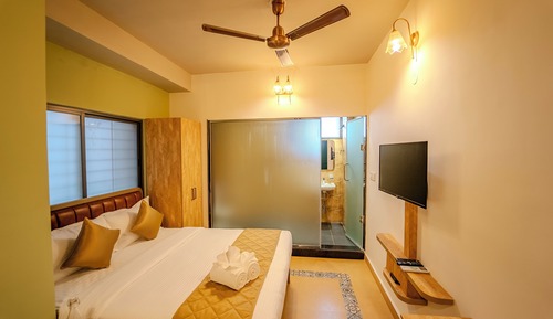 Premier Triple Room