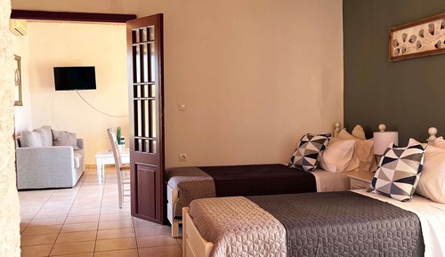 Apartment, Smoking