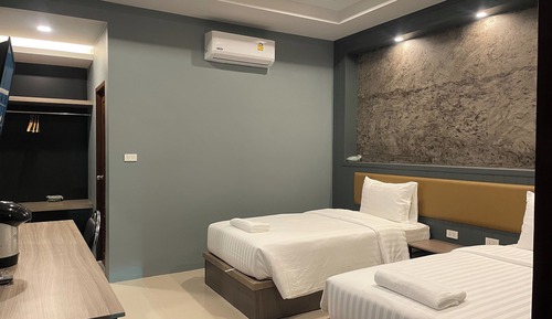 Standard Twin Room