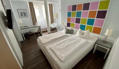 Classic Double or Twin Room, Non Smoking, Private Bathroom