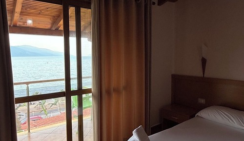 Family Room, Sea View
