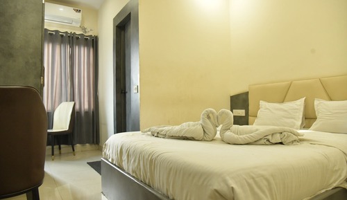 Classic Double Room, City View