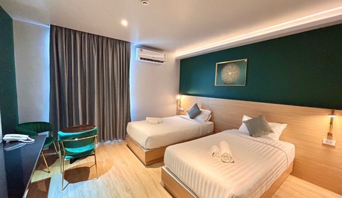 Deluxe Twin Room