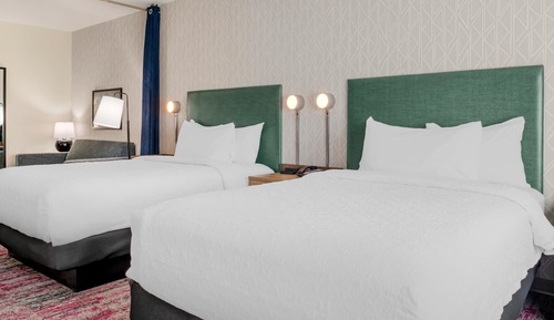 Studio, 2 Queen Beds, Accessible, Bathtub (Mobility & Hearing)