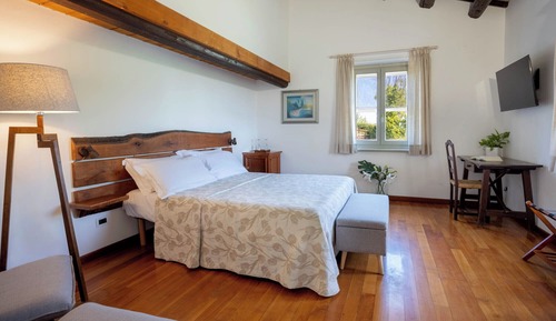 Luxury Room, Balcony, Hill View