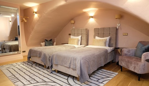 Twin Room, Garden Area